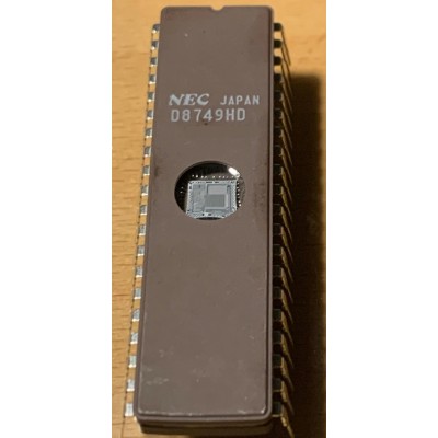 µCONTROLADOR 8-BITS ROM...